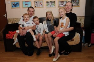 В Москве и области принято более 103,4 тысяч заявлений на единовременную выплату из средств материнского капитала. Фото: "Вечерняя Москва" В Москве и области принято более 103,4 тысяч заявлений на единовременную выплату из средств материнского капитала. Фото: "Вечерняя Москва"